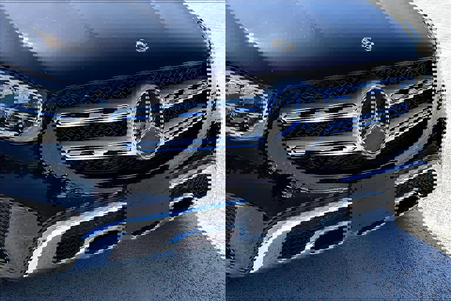 Used 2022 Mercedes-Benz GLC 300 w/ Premium Package Lite image 27