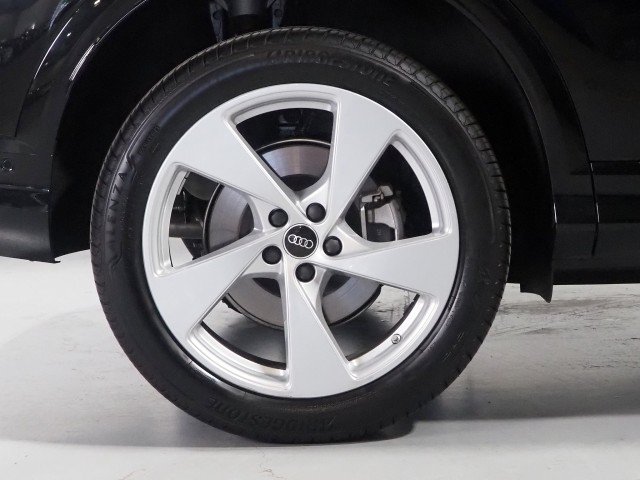Used 2025 Audi Q5 2.0T Premium Plus AWD/4WD image 57