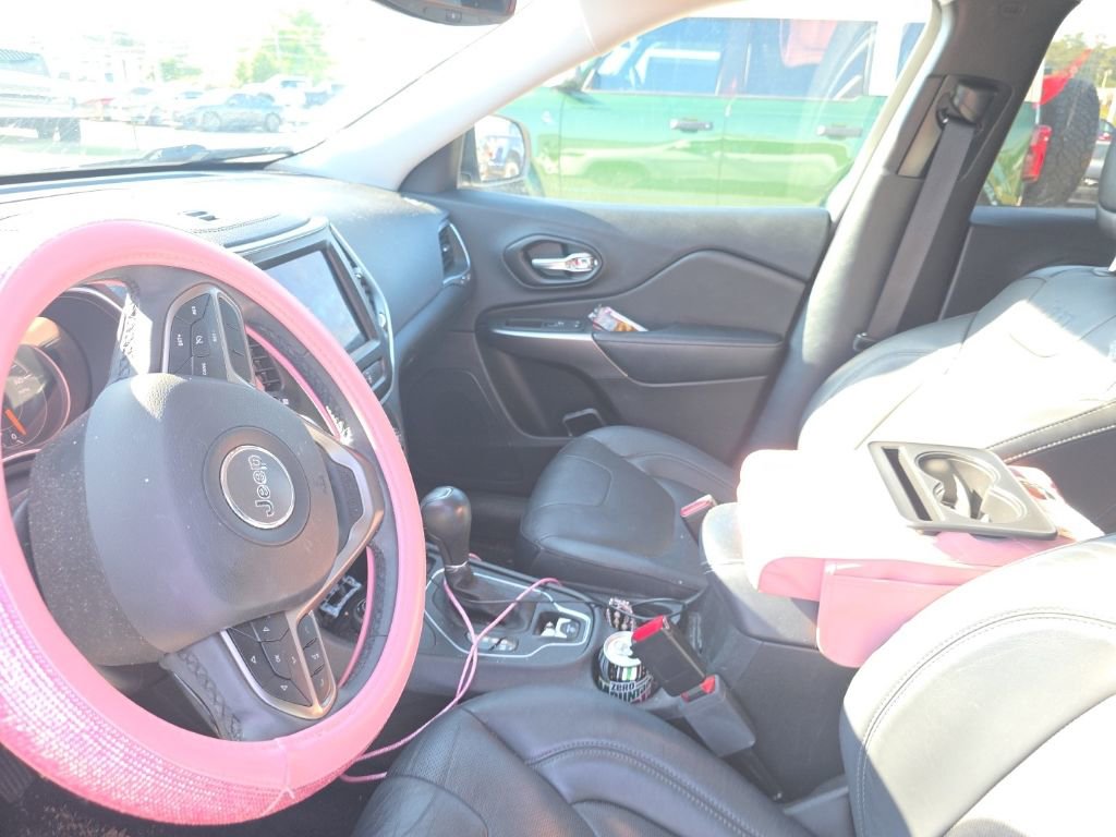 Used 2021 Jeep Cherokee Latitude Lux w/ Sun & Sound Group image 16