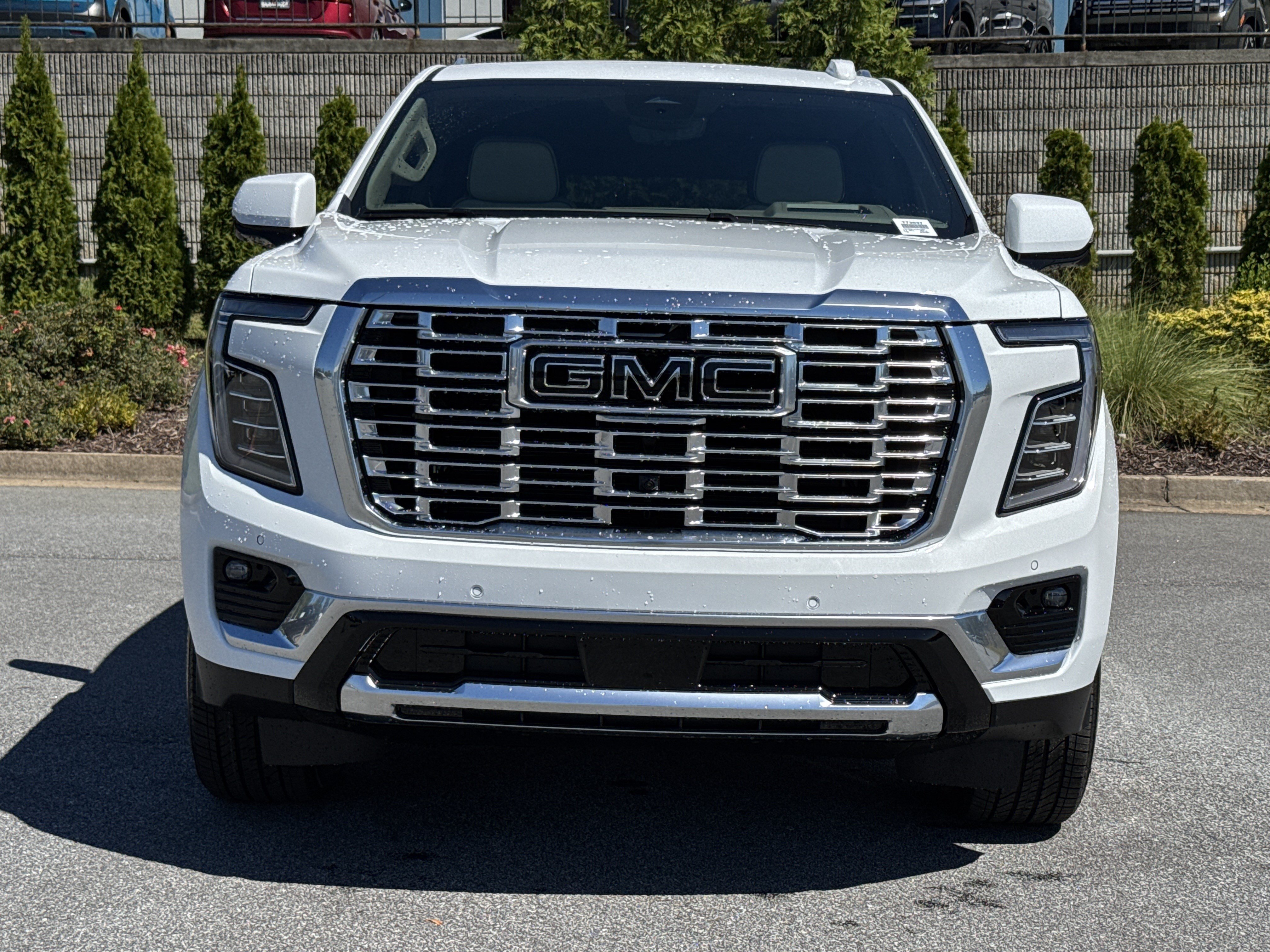 New 2026 GMC Yukon XL Denali w/ Denali Reserve Package AWD/4WD image 3