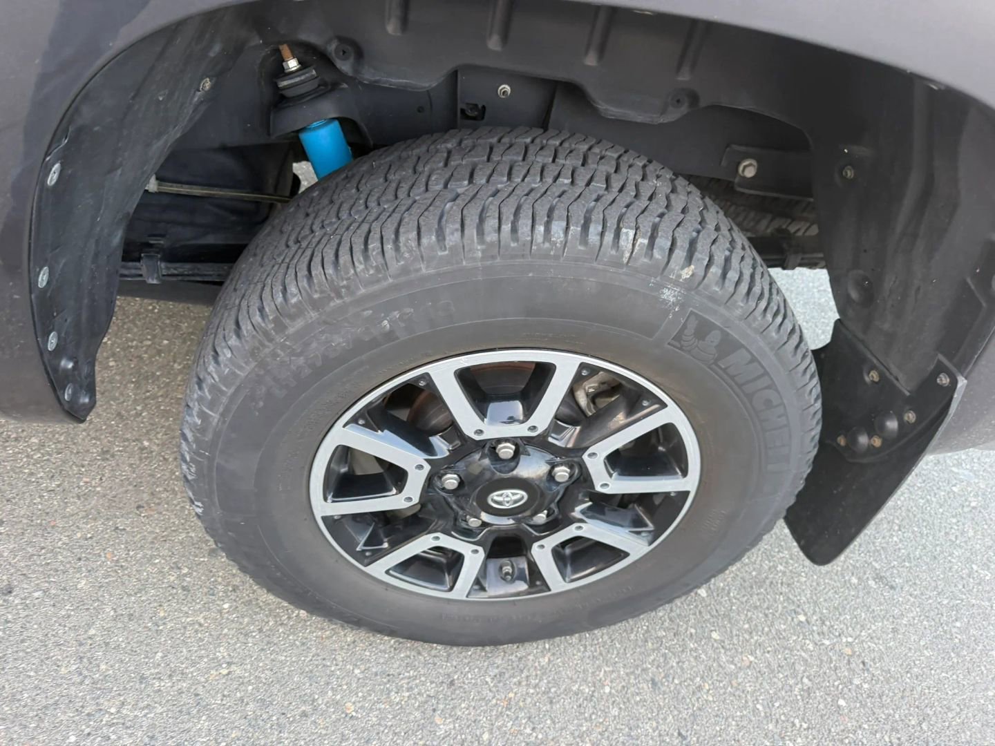 Used 2019 Toyota Tundra SR5 w/ TRD Off Road Package AWD/4WD image 37