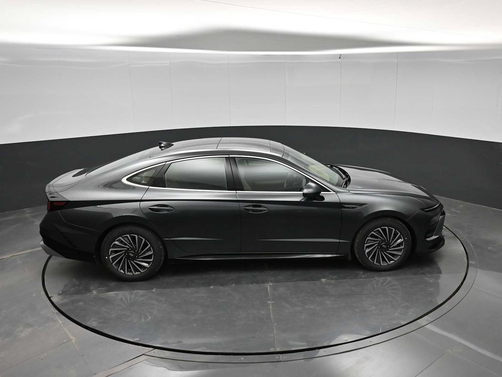 New 2026 Hyundai Sonata Limited FWD image 35