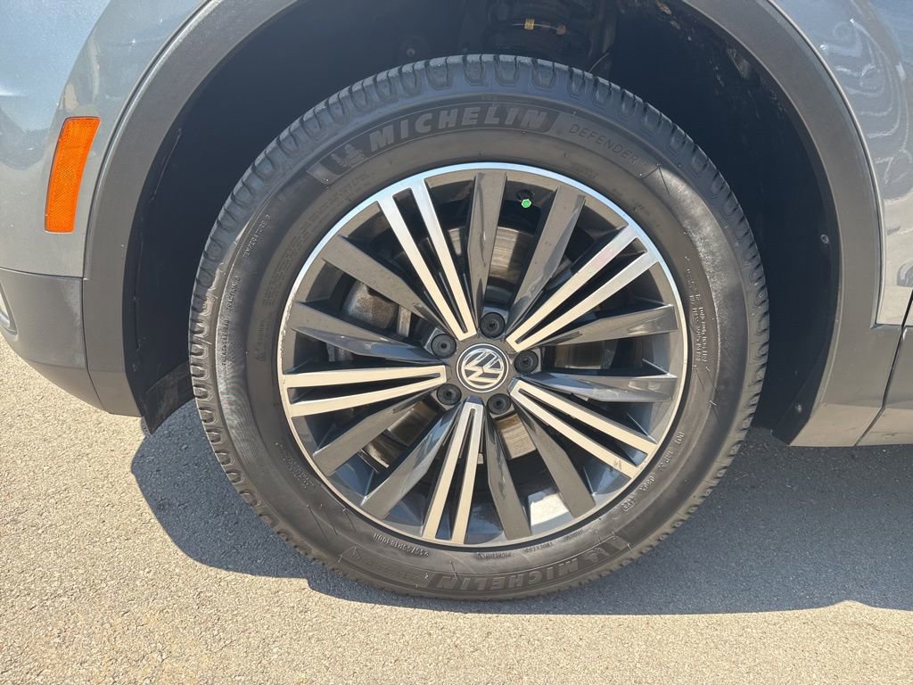 Used 2019 Volkswagen Tiguan SEL FWD image 29