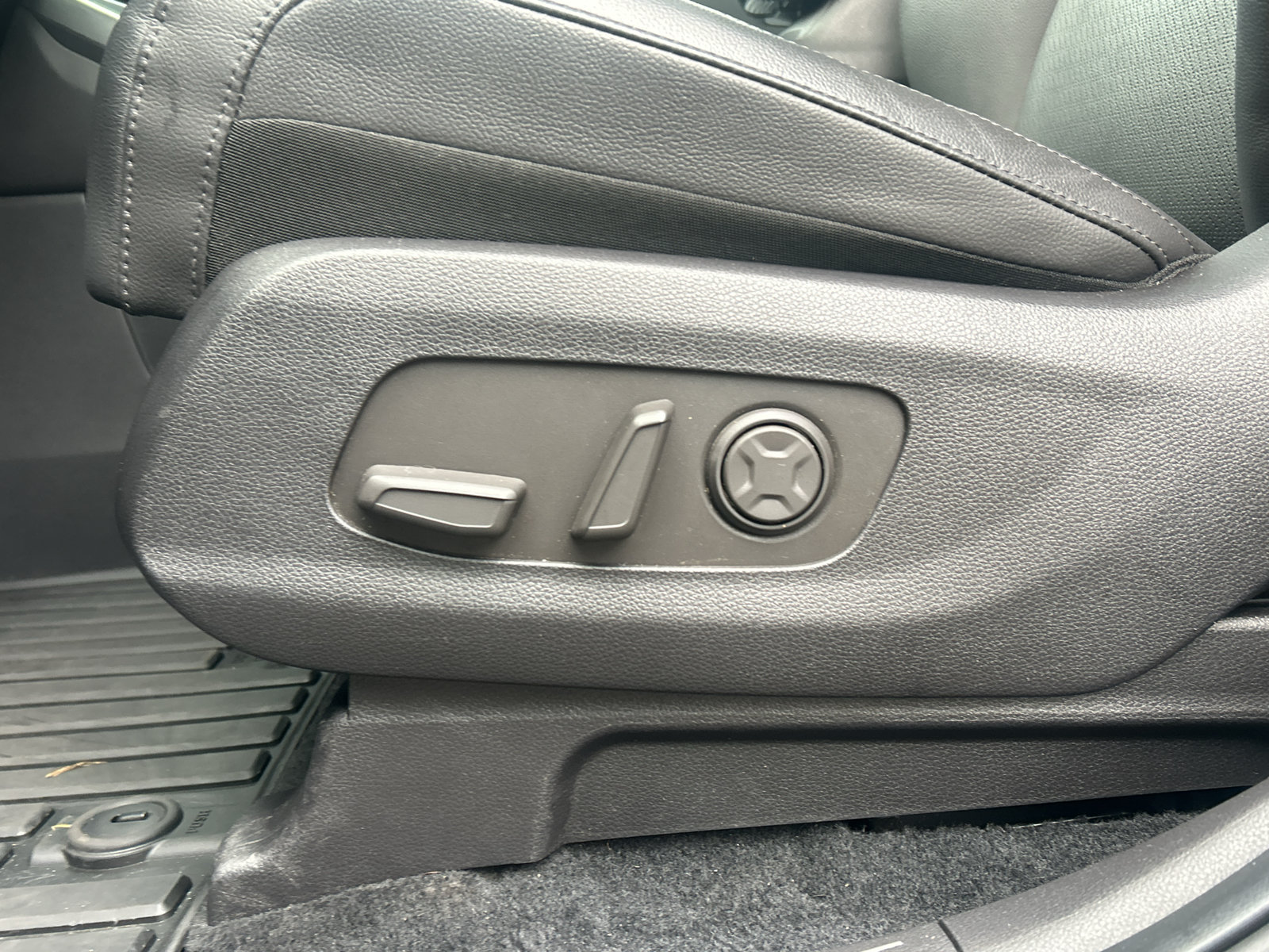 Used 2025 Kia Carnival SX Prestige FWD image 13