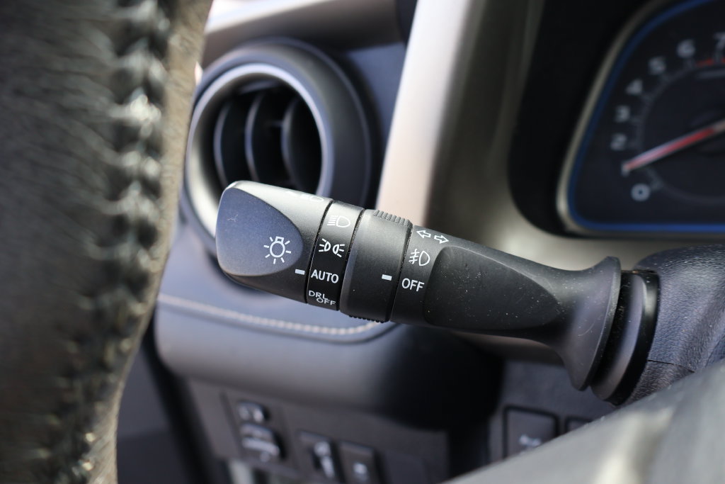 Used 2013 Toyota RAV4 Limited AWD/4WD image 39