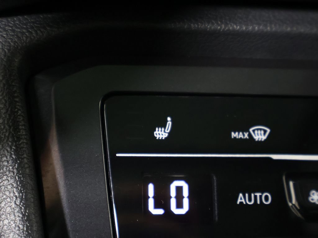 Used 2024 Volkswagen Tiguan SE R-Line AWD/4WD image 50