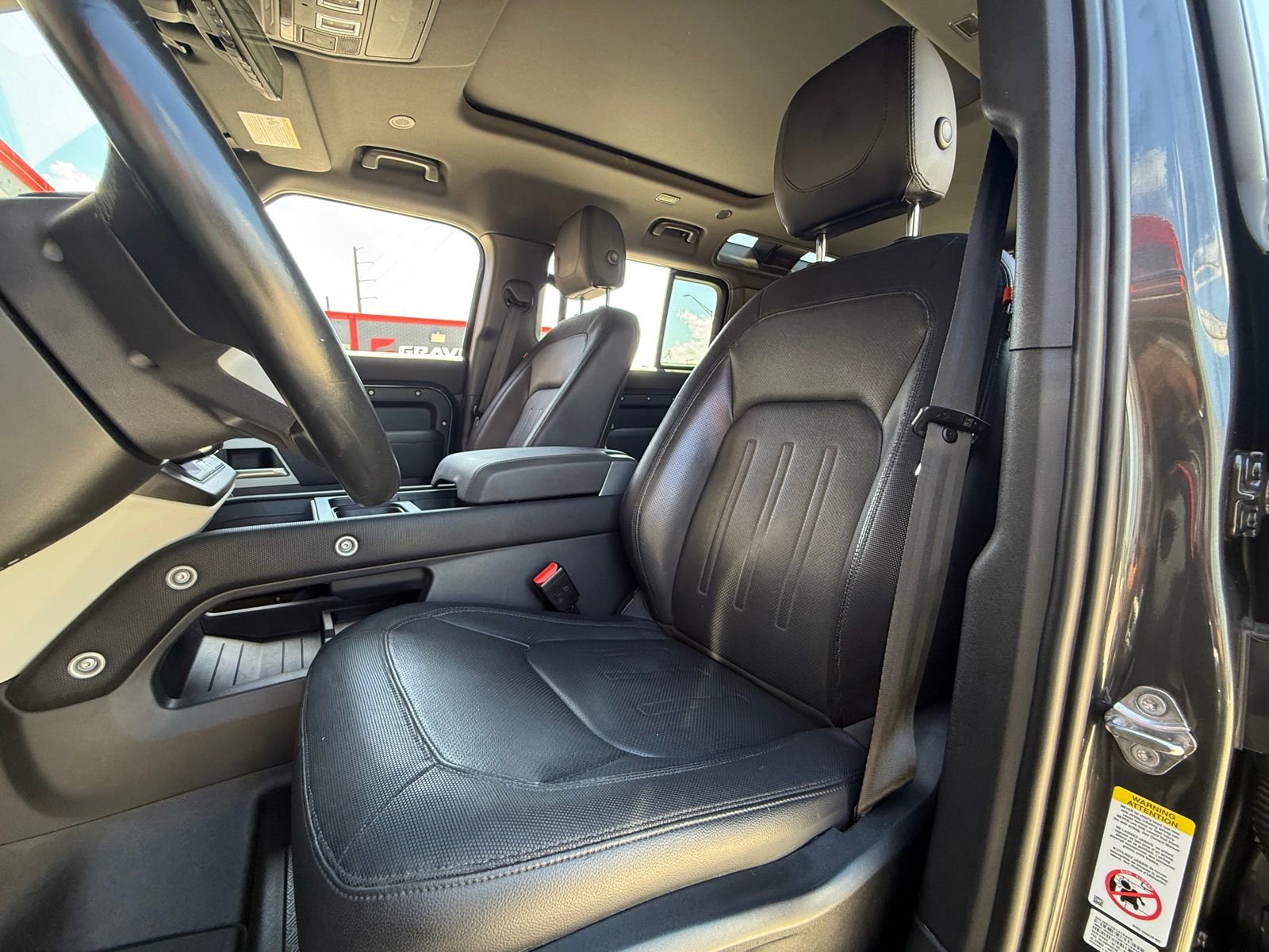 Used 2022 Land Rover Defender 110 X-Dynamic SE image 14