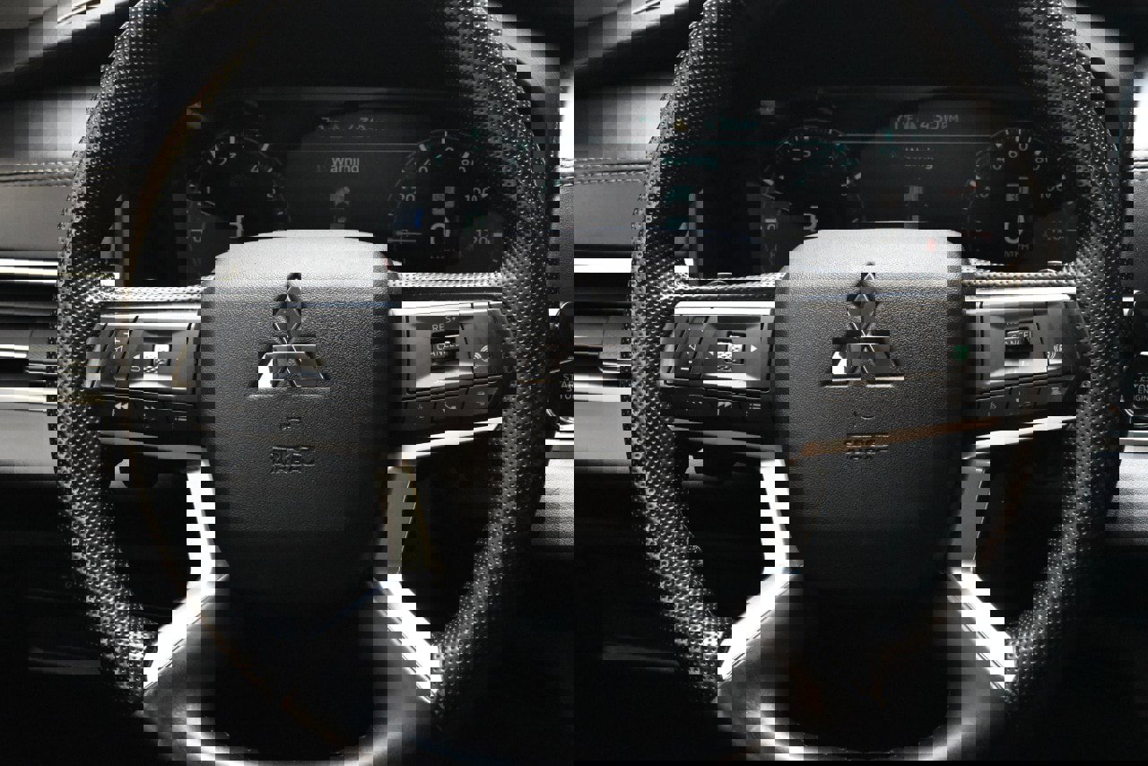 Used 2022 Mitsubishi Outlander SEL image 27