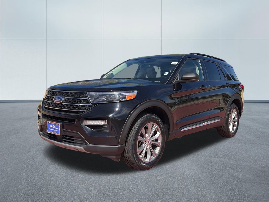 Used 2022 Ford Explorer XLT w/ Equipment Group 202A AWD/4WD image 4