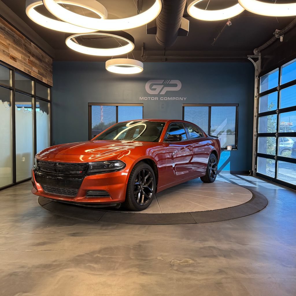 Used 2022 Dodge Charger SXT w/ Blacktop Package RWD image 7