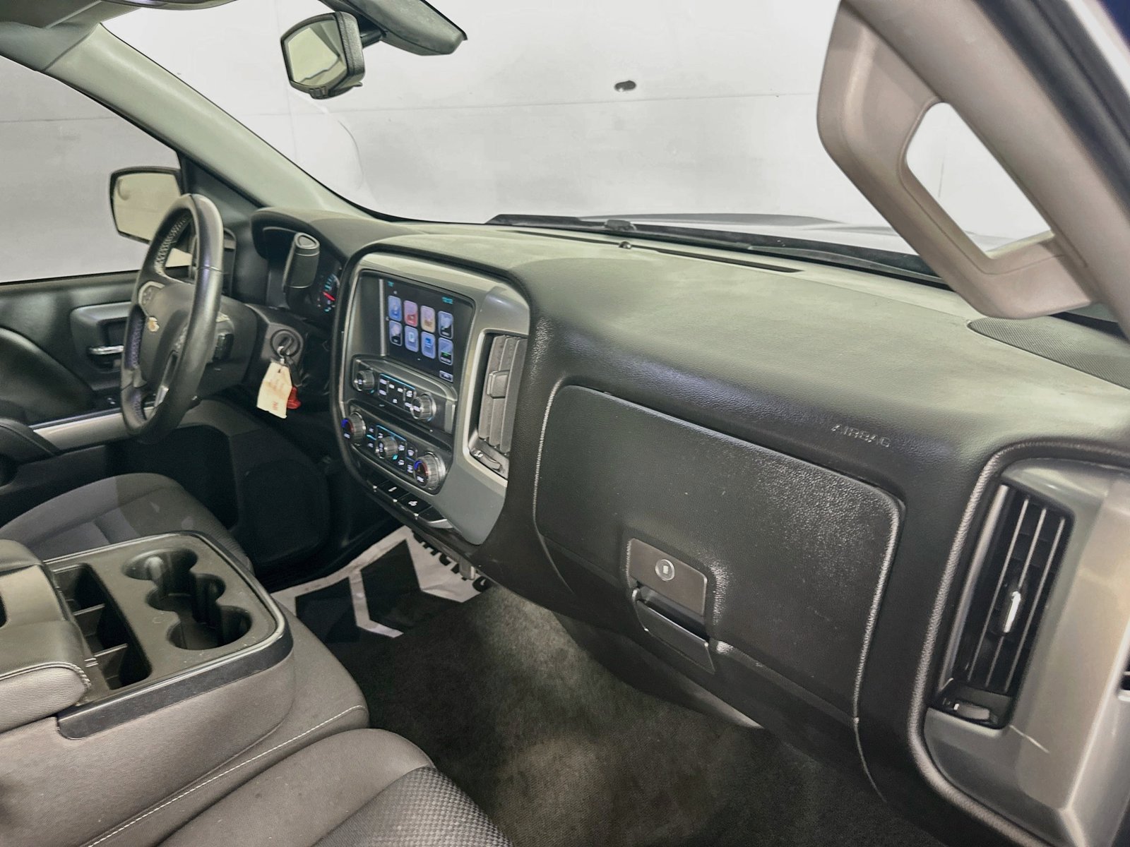 Used 2018 Chevrolet Silverado 1500 LT w/ LT Eassist Package AWD/4WD image 27