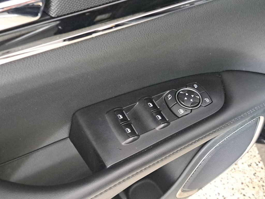 Certified 2022 Lincoln Nautilus FWD w/ Premium Package image 20
