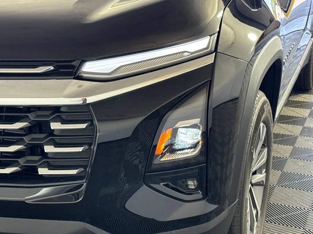 New 2026 Chevrolet Equinox LT w/ Convenience Package II AWD/4WD image 36