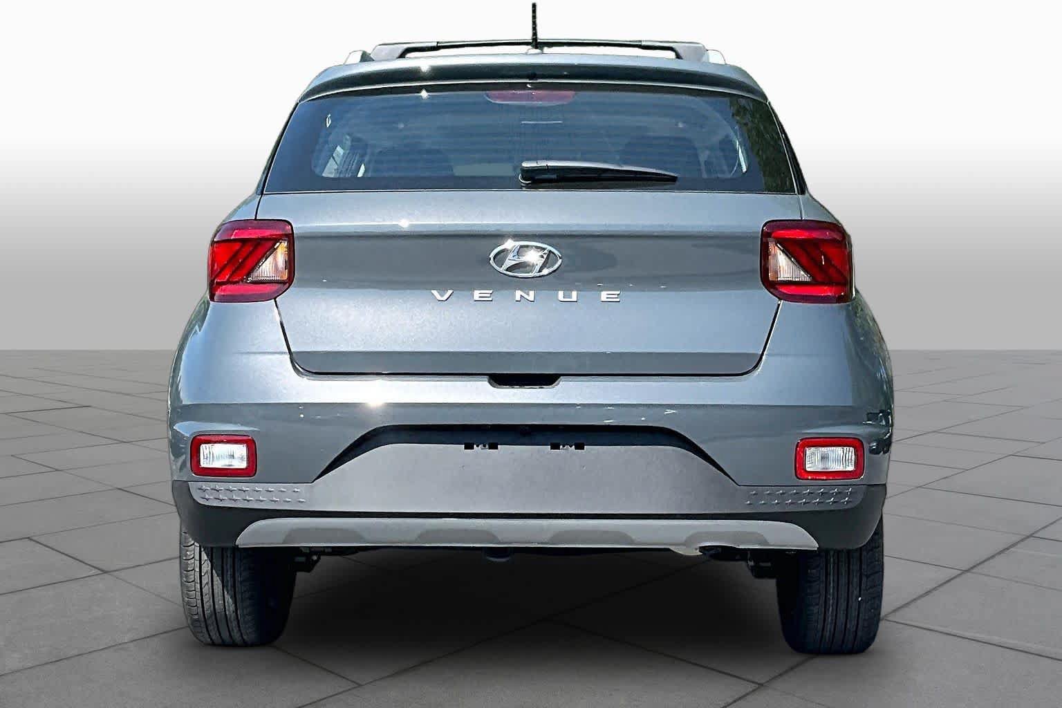 New 2026 Hyundai Venue SEL FWD image 4