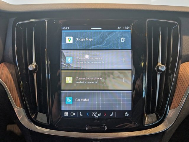 Used 2024 Volvo V60 B5 Cross Country Plus image 19