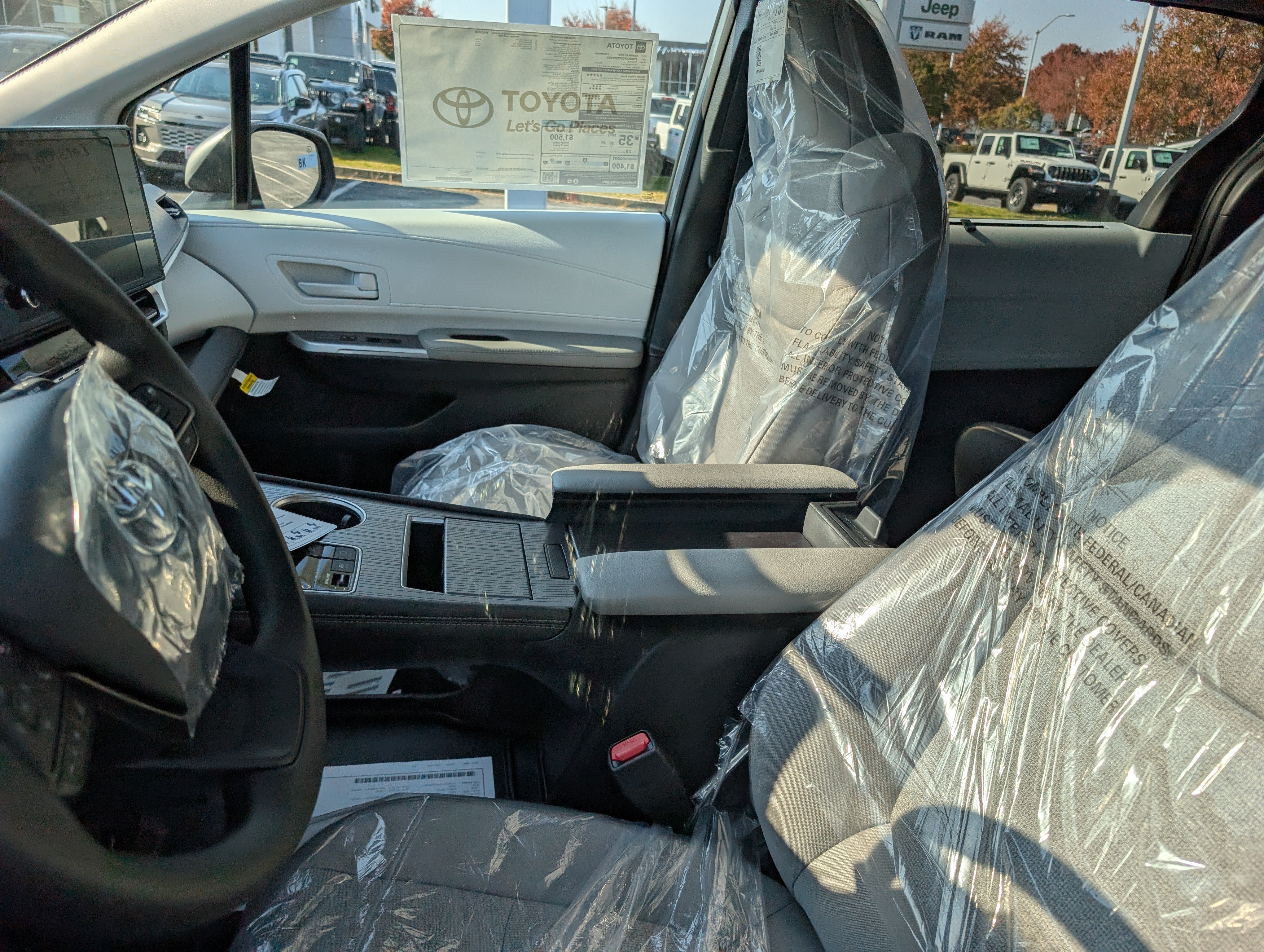 New 2026 Toyota Sienna LE AWD/4WD image 13
