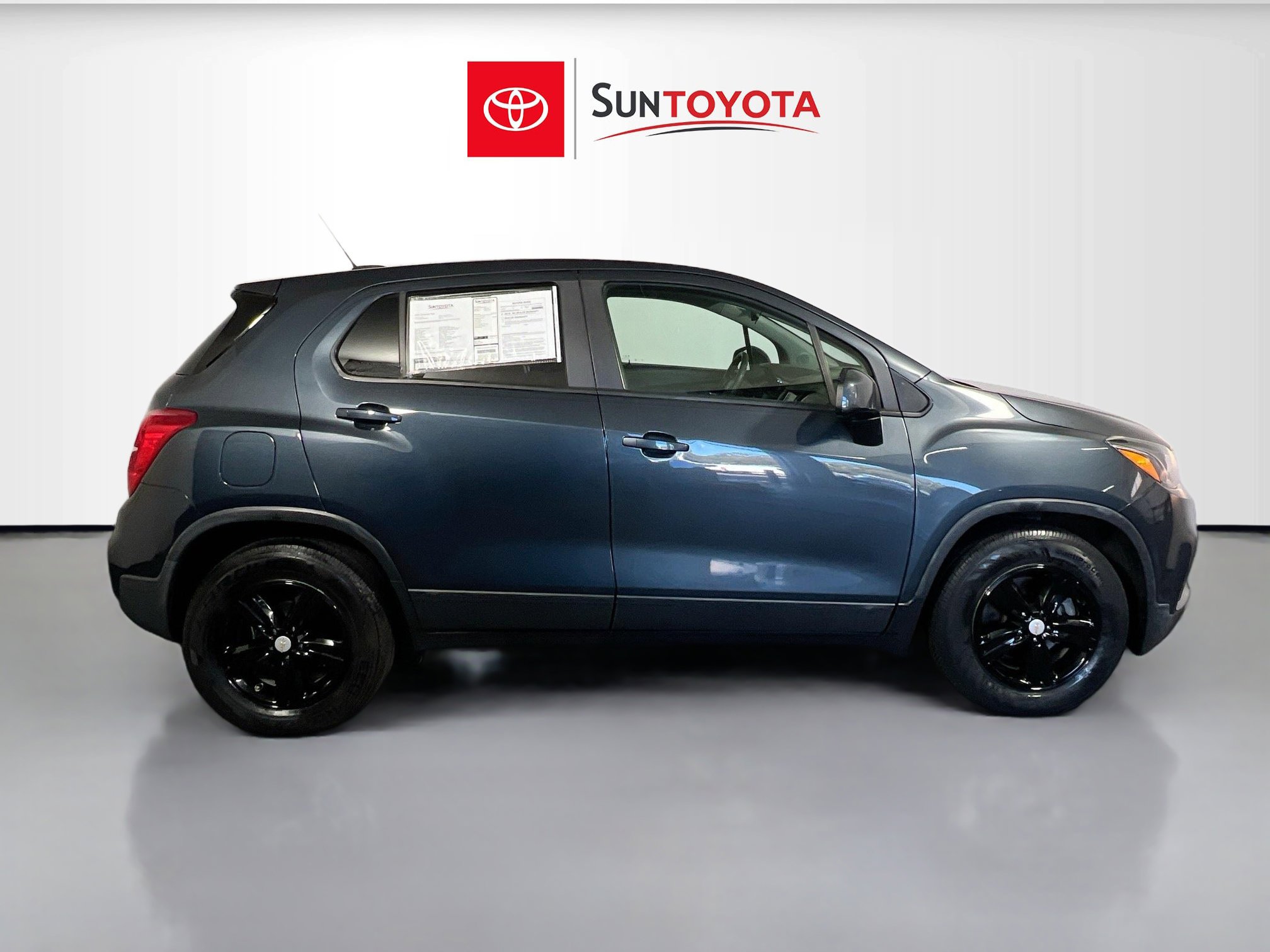 Used 2021 Chevrolet Trax LS w/ Tint and Cruise Package image 2