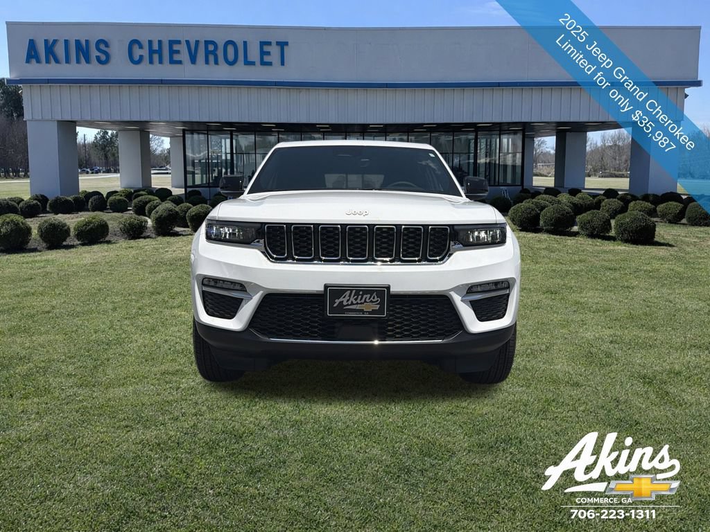 Used 2025 Jeep Grand Cherokee Limited w/ Trailer Tow Package RWD image 2