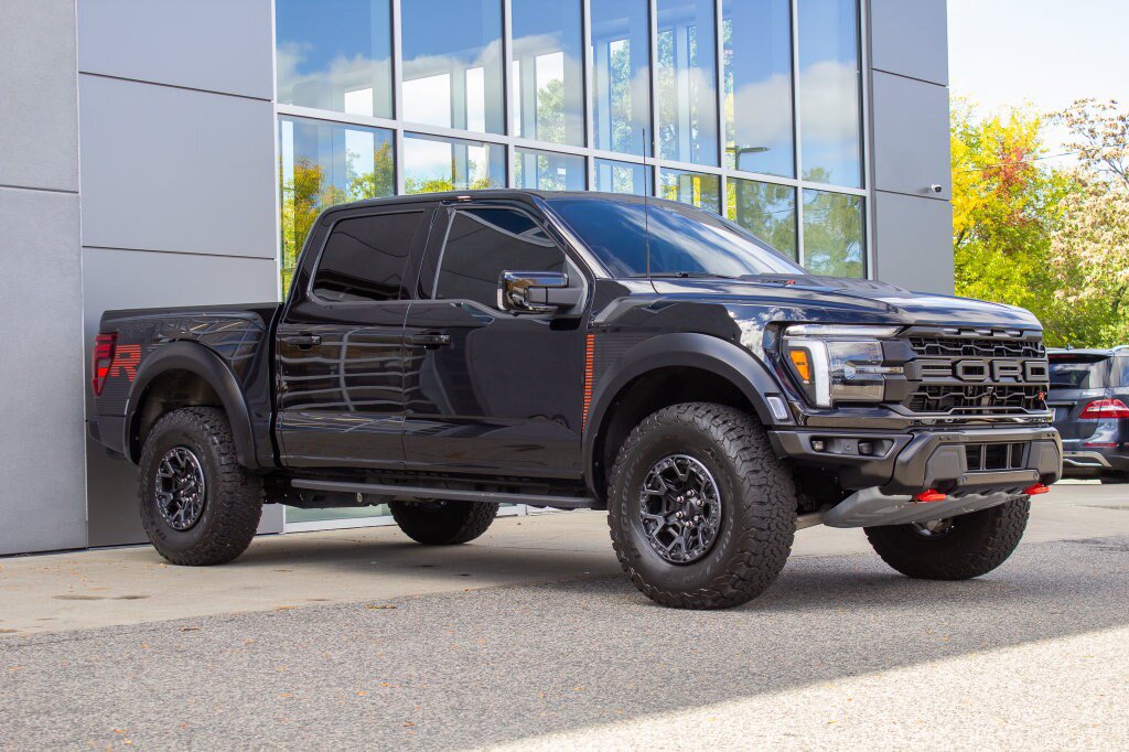 Used 2025 Ford F150 Raptor w/ Equipment Group 803A Raptor R AWD/4WD image 3