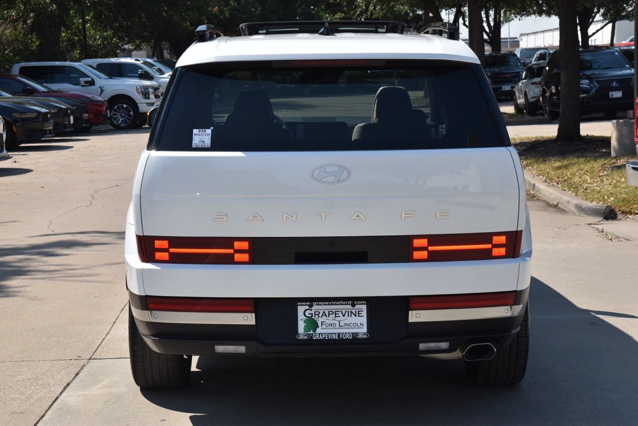 Used 2024 Hyundai Santa Fe Limited FWD image 9