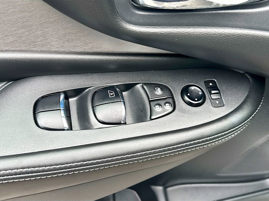 Used 2024 Nissan Murano SL w/ Cargo Package image 19