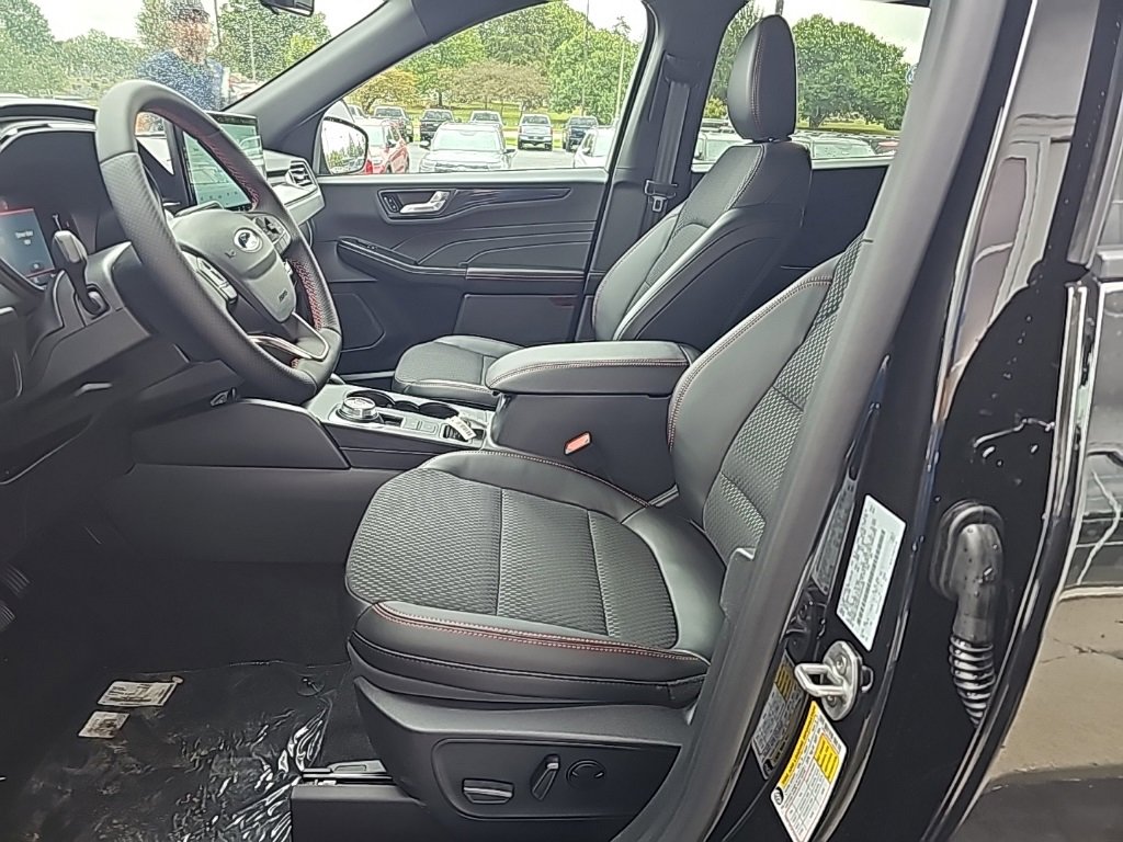 New 2026 Ford Escape ST-Line Select w/ Equipment Group 401A image 9