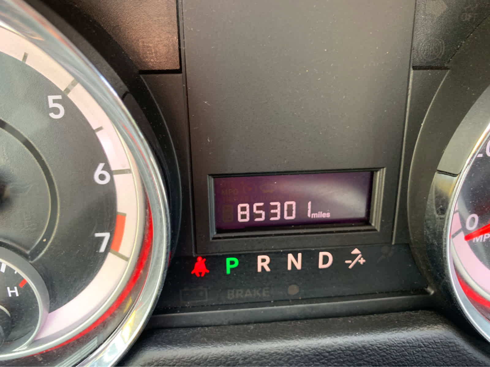 Used 2015 Dodge Grand Caravan SXT w/ Blacktop Package FWD image 16