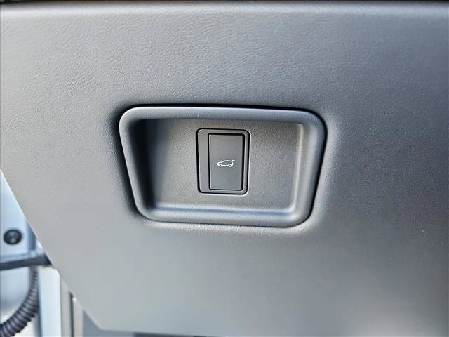 New 2025 Land Rover Range Rover SE image 24