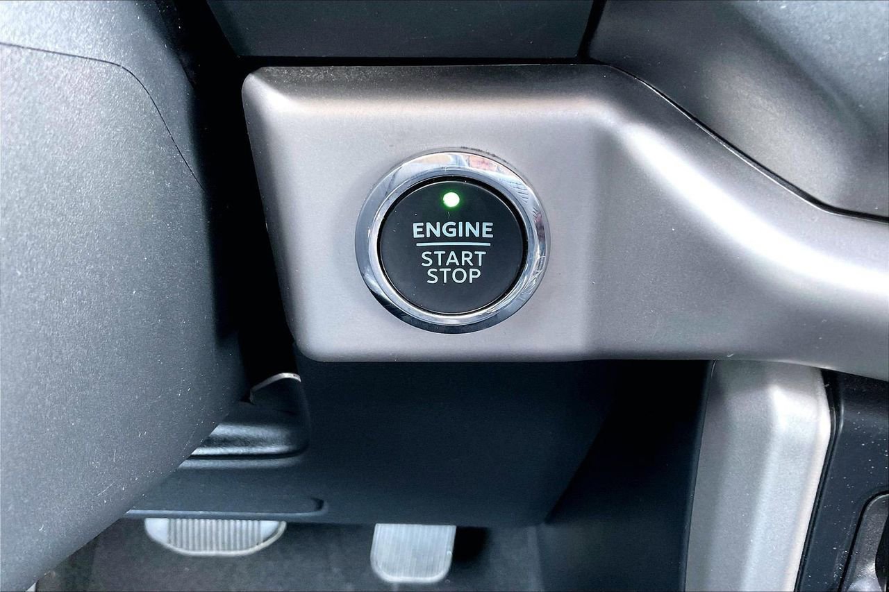 Used 2024 Ford Expedition Max XLT image 29