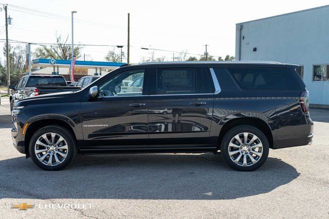 New 2026 Chevrolet Suburban Premier RWD image 10