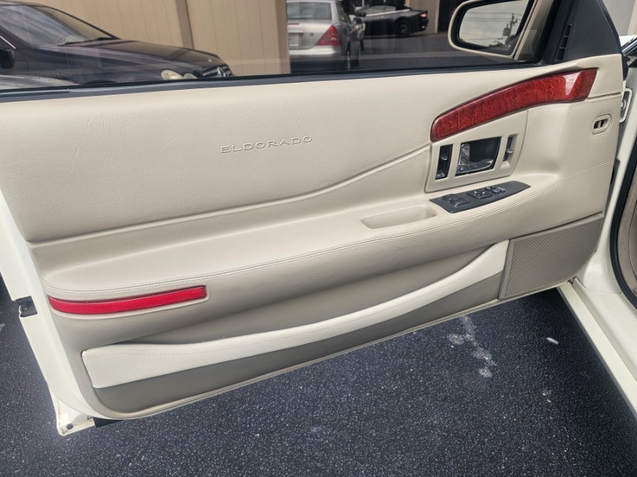 Used 2002 Cadillac Eldorado Collector's Edition FWD image 16