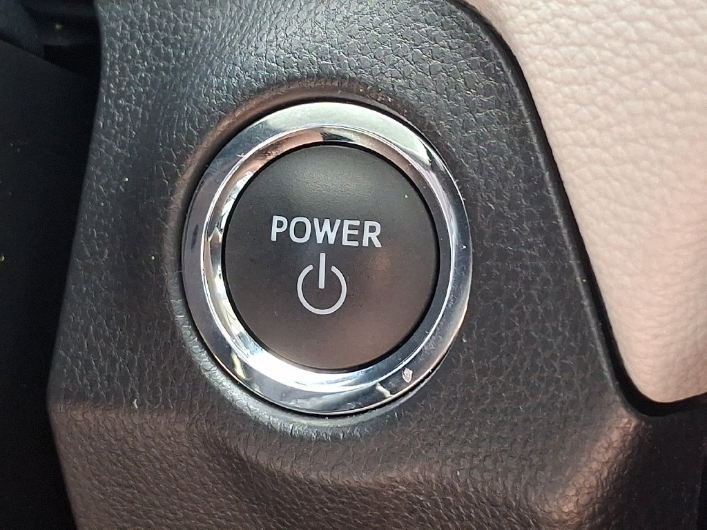 Used 2025 Toyota RAV4 XLE Premium w/ Weather Package AWD/4WD image 24