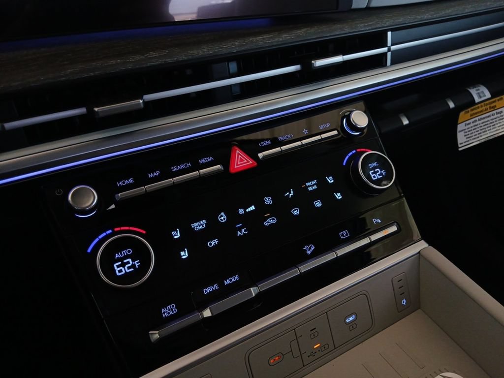 New 2027 Hyundai Santa Fe Calligraphy FWD image 23