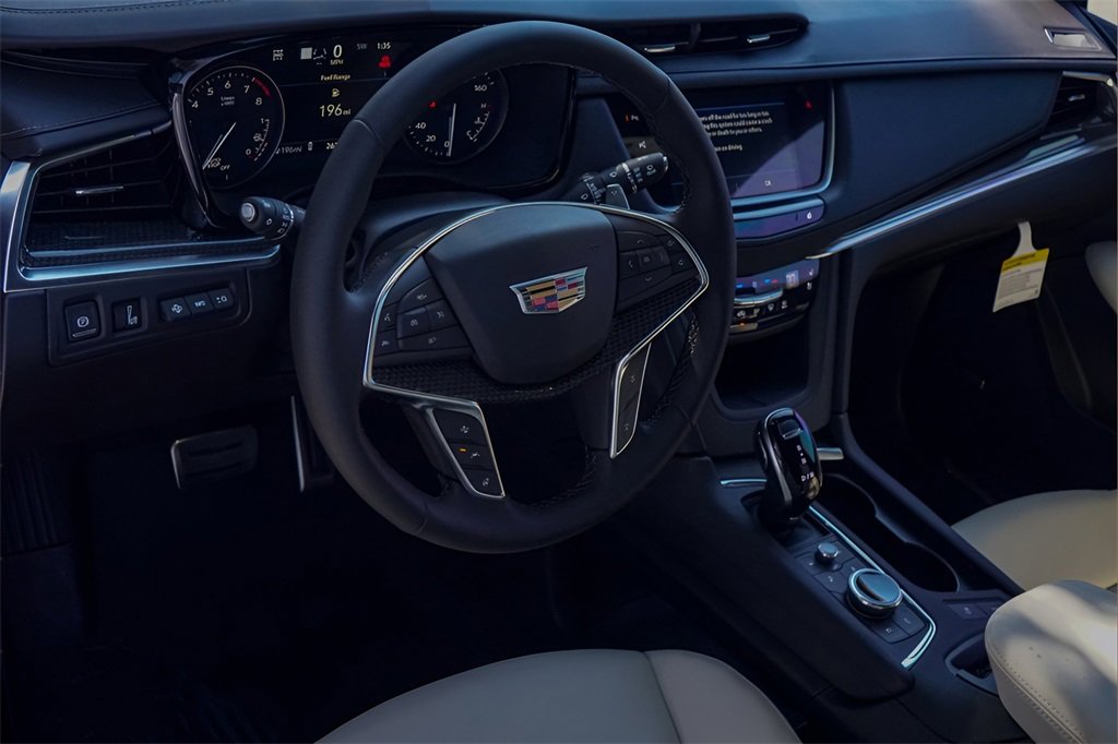 New 2026 Cadillac XT5 Sportv w/ LPO, Floor Liner Package image 10