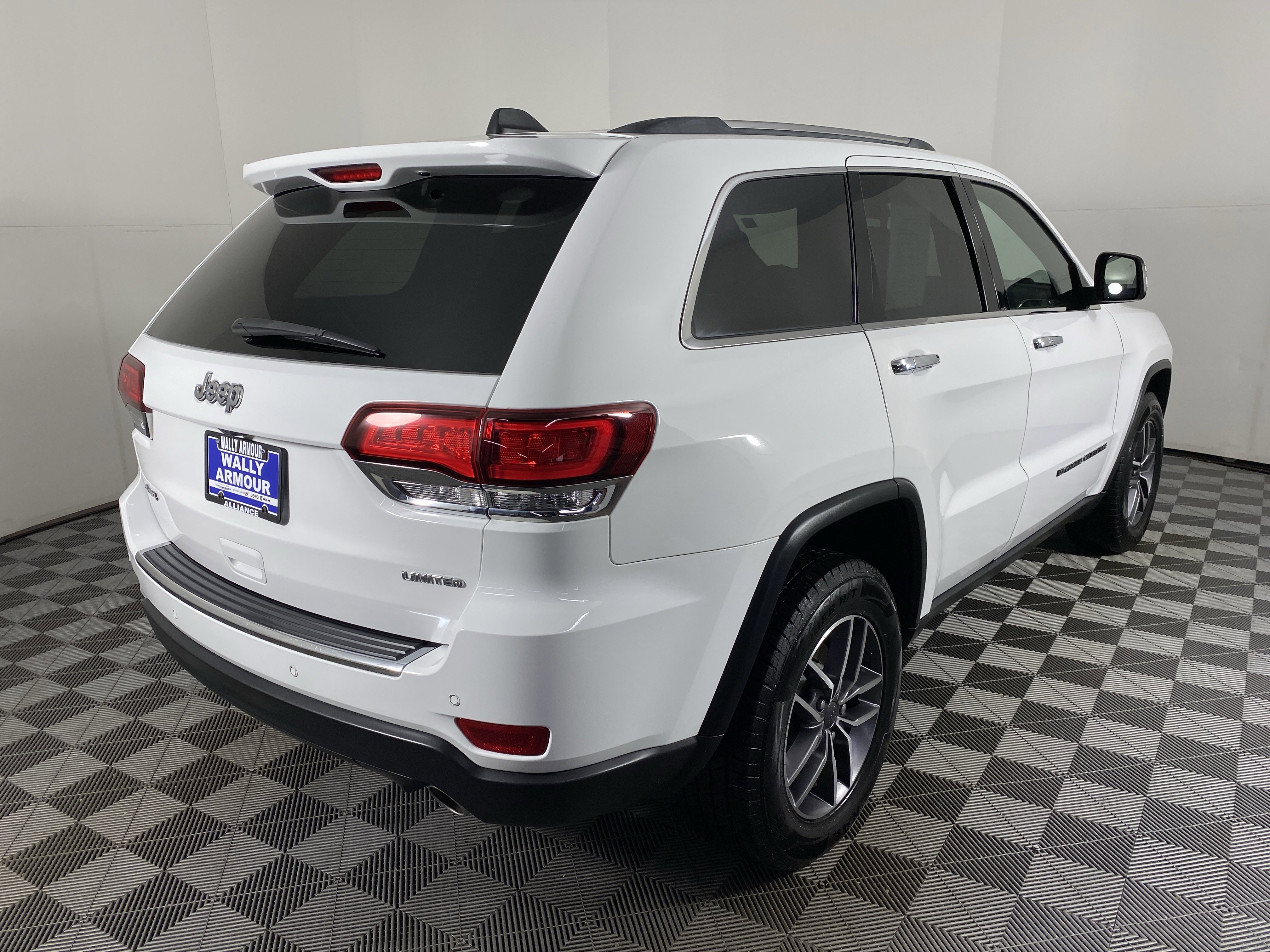 Used 2022 Jeep Grand Cherokee Limited image 9