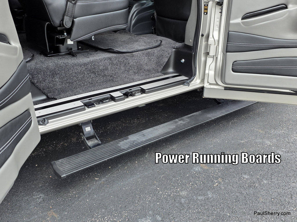 Used 2023 Chevrolet Express 2500 RWD image 26