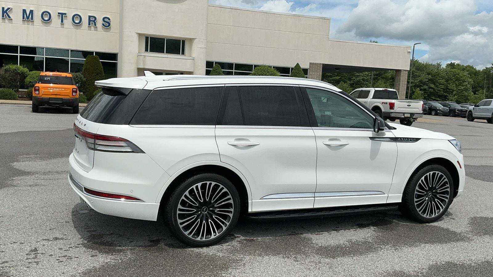 Used 2024 Lincoln Aviator Black Label AWD/4WD image 6