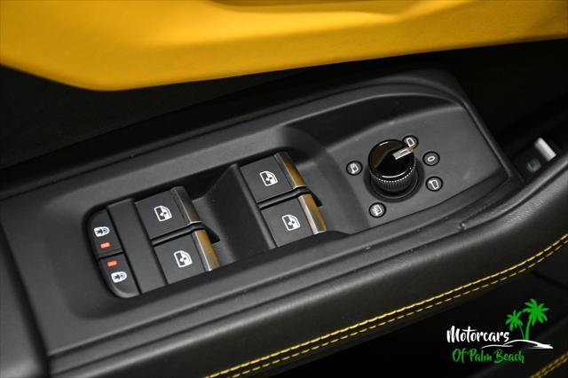 Used 2025 Lamborghini Urus SE AWD/4WD image 30