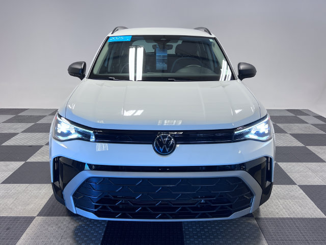 Certified 2025 Volkswagen Taos S FWD image 2