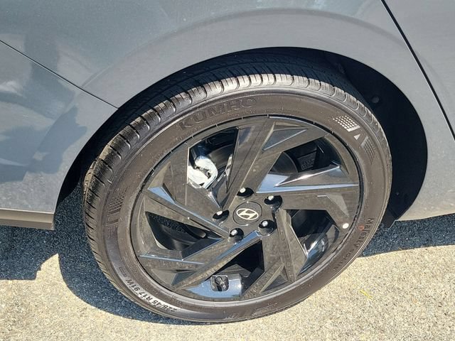 New 2026 Hyundai Elantra Sport FWD image 27