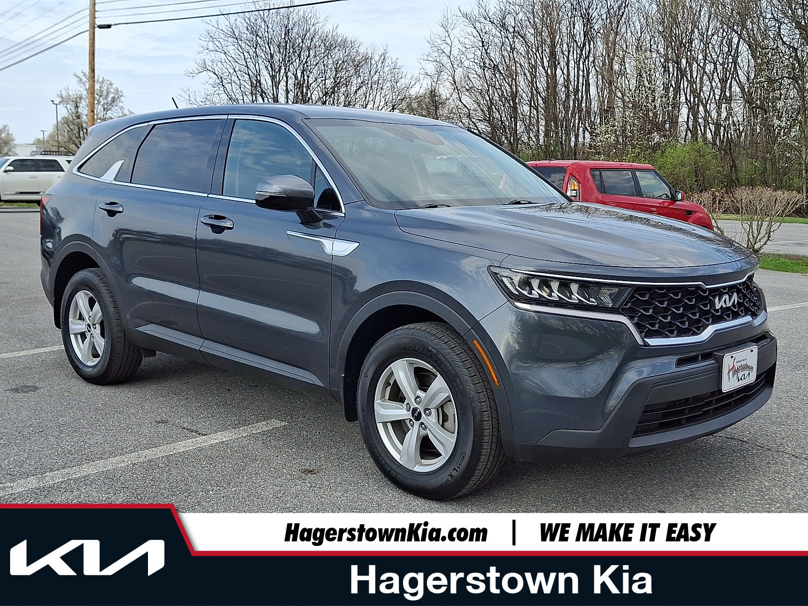 Used 2023 Kia Sorento LX image 1