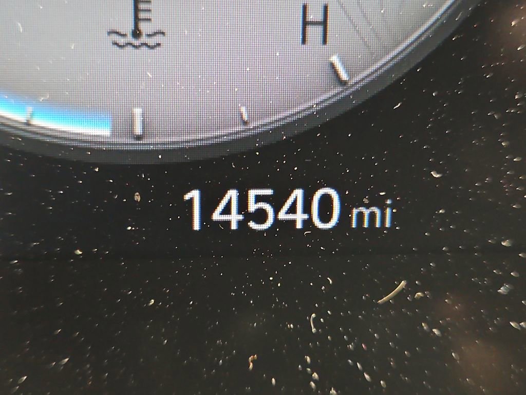 Certified 2024 Hyundai Elantra SEL w/ Convenience Package image 18