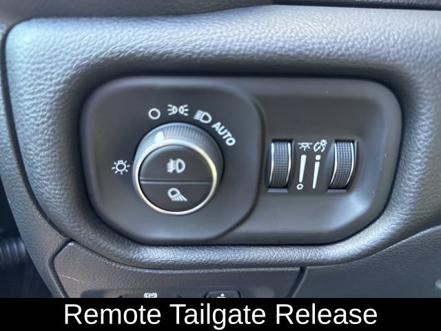 New 2026 RAM 1500 Big Horn AWD/4WD image 30