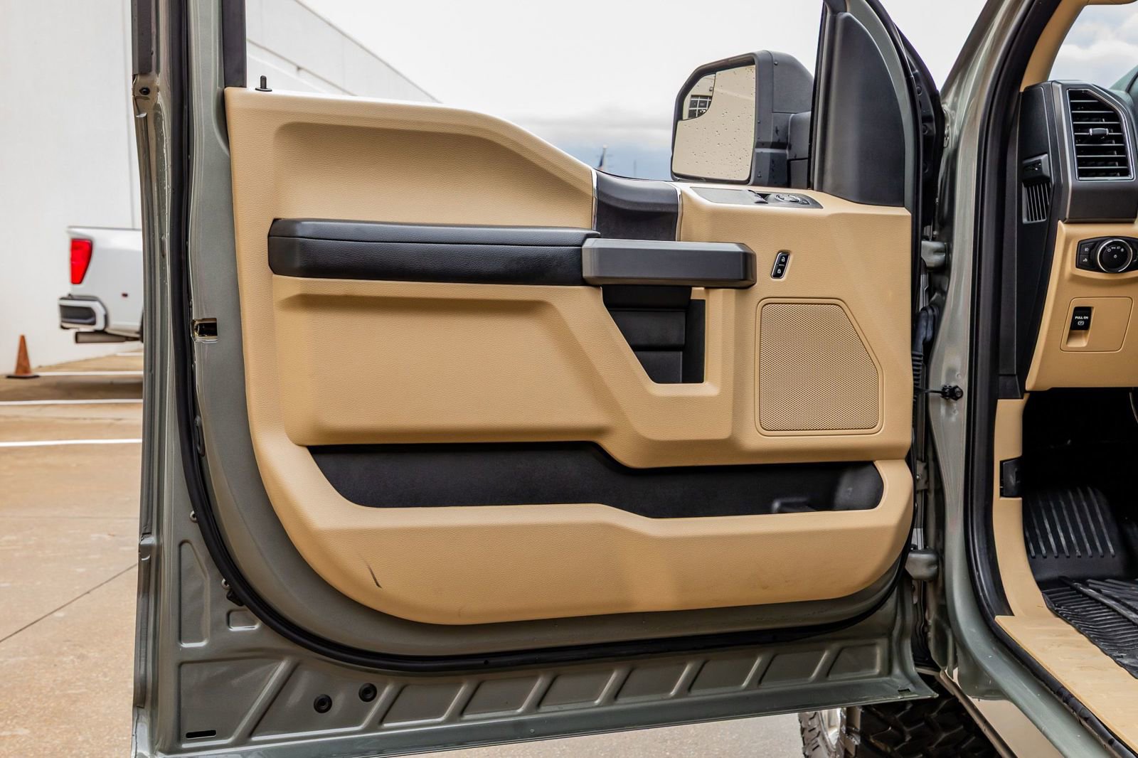 Used 2020 Ford F150 XLT w/ Equipment Group 301A Mid image 30