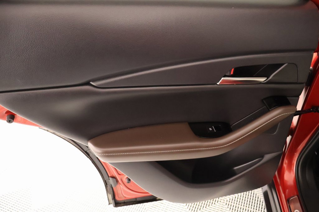 Used 2021 MAZDA CX-30 FWD 2.5 S w/ Premium Package image 18