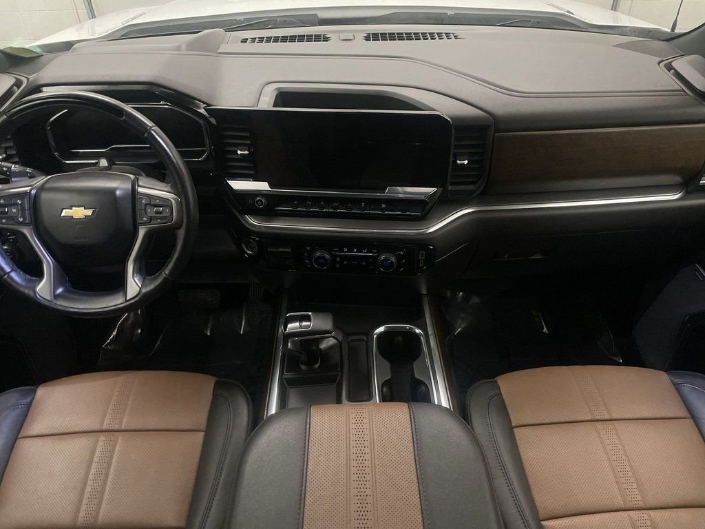 Used 2024 Chevrolet Silverado 1500 High Country image 15