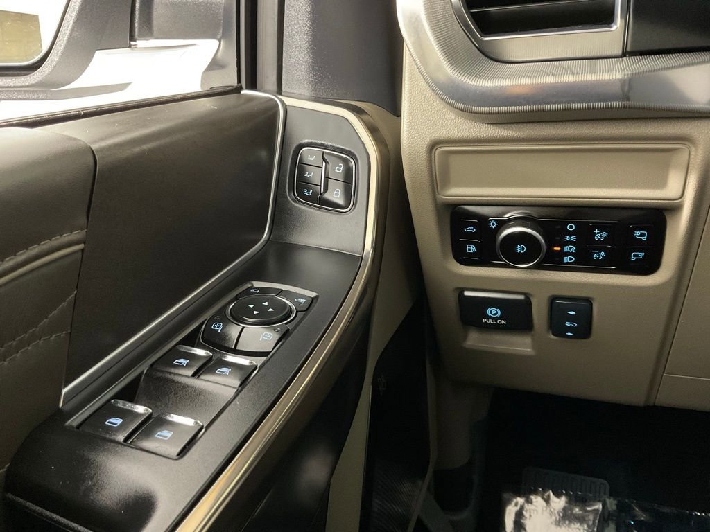 Certified 2025 Ford F150 Platinum w/ Equipment Group 703A Plus AWD/4WD image 21