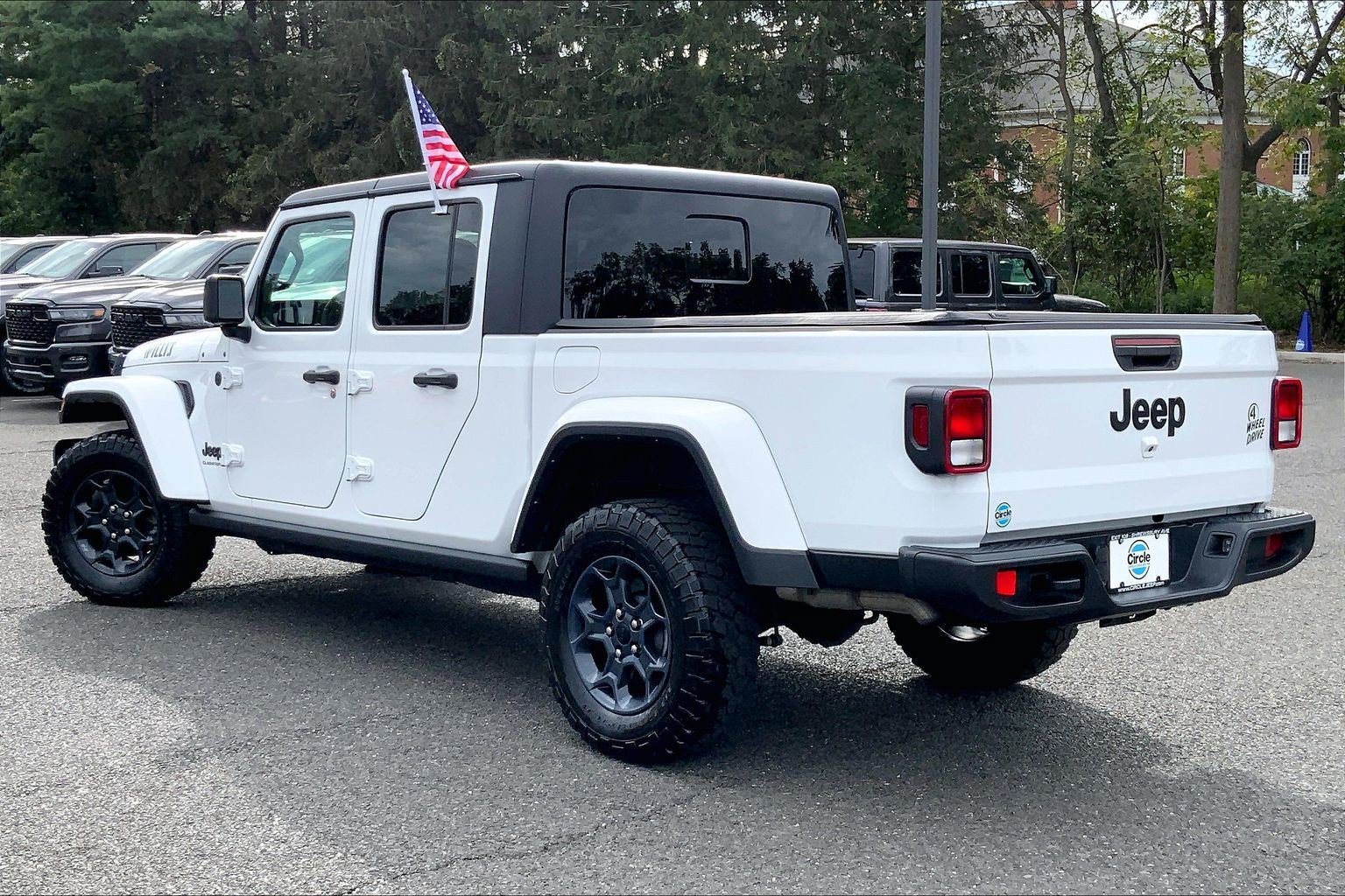 Certified 2023 Jeep Gladiator Overland AWD/4WD image 10