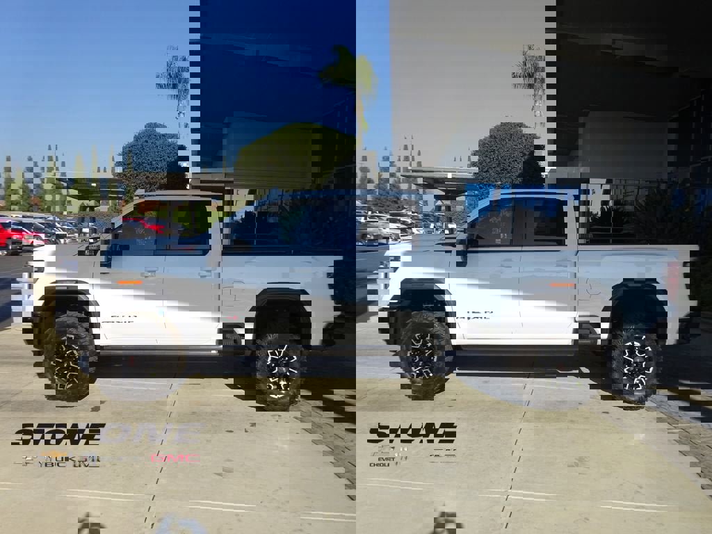 New 2026 GMC Sierra 2500 AT4X image 5