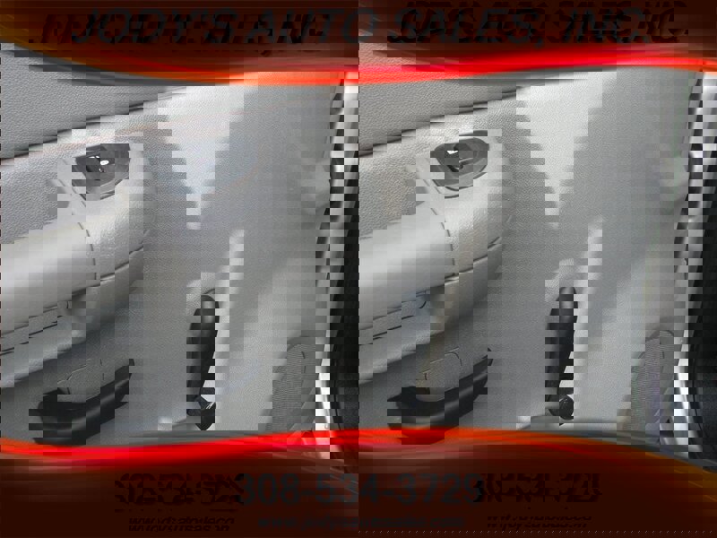 Used 2008 Chevrolet Silverado 3500 W/T image 3